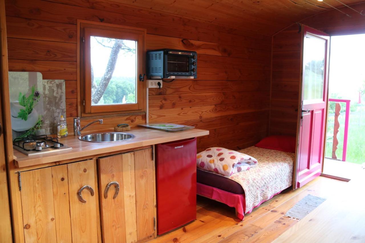 Ferme Saint Pierre Hotel Bargeme Bagian luar foto