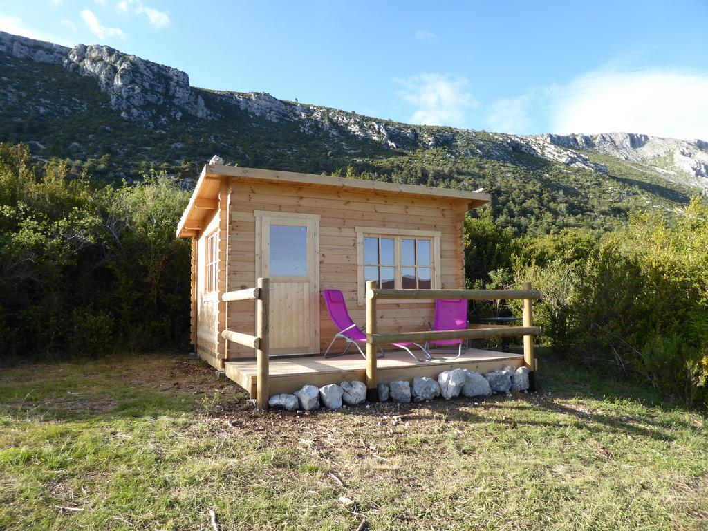 Ferme Saint Pierre Hotel Bargeme Bagian luar foto