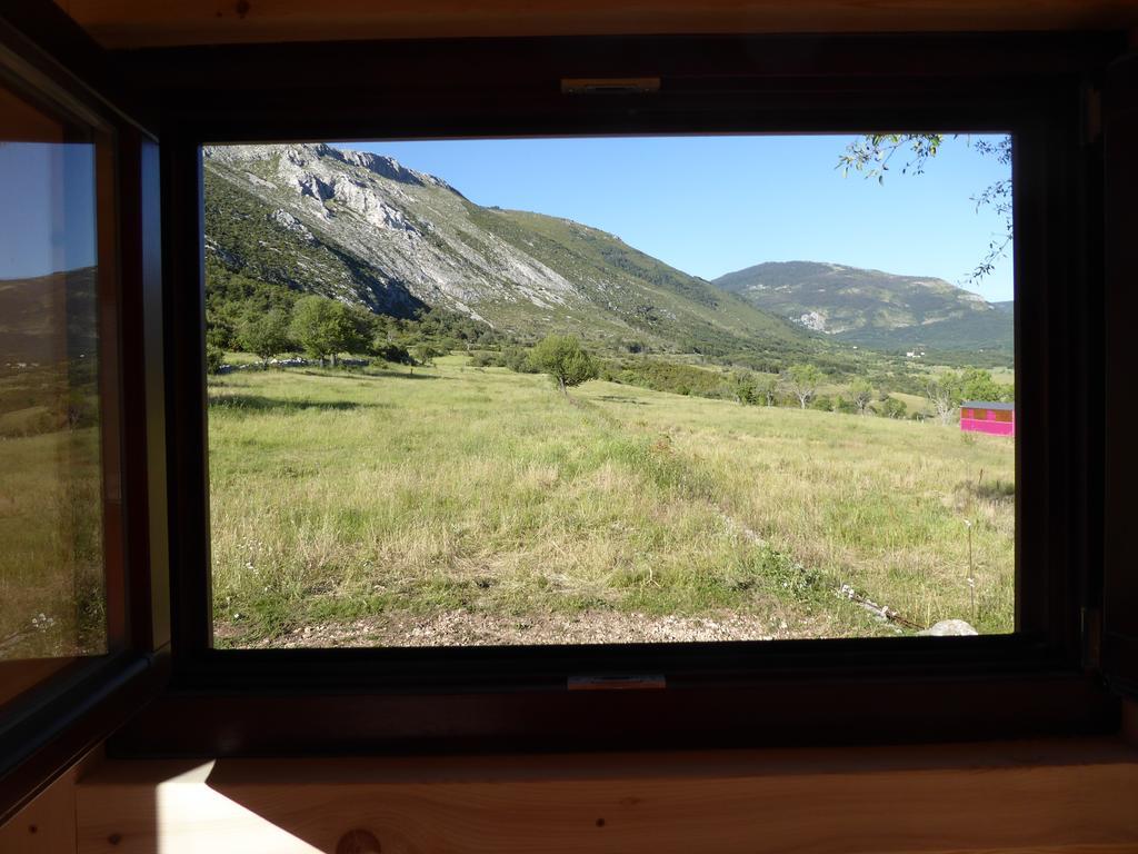 Ferme Saint Pierre Hotel Bargeme Bagian luar foto