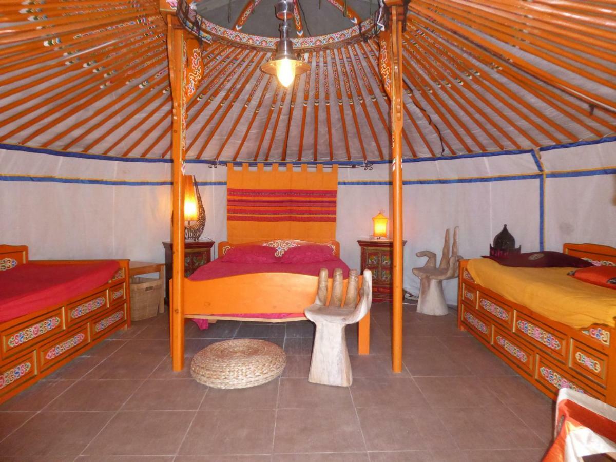 Ferme Saint Pierre Hotel Bargeme Bagian luar foto