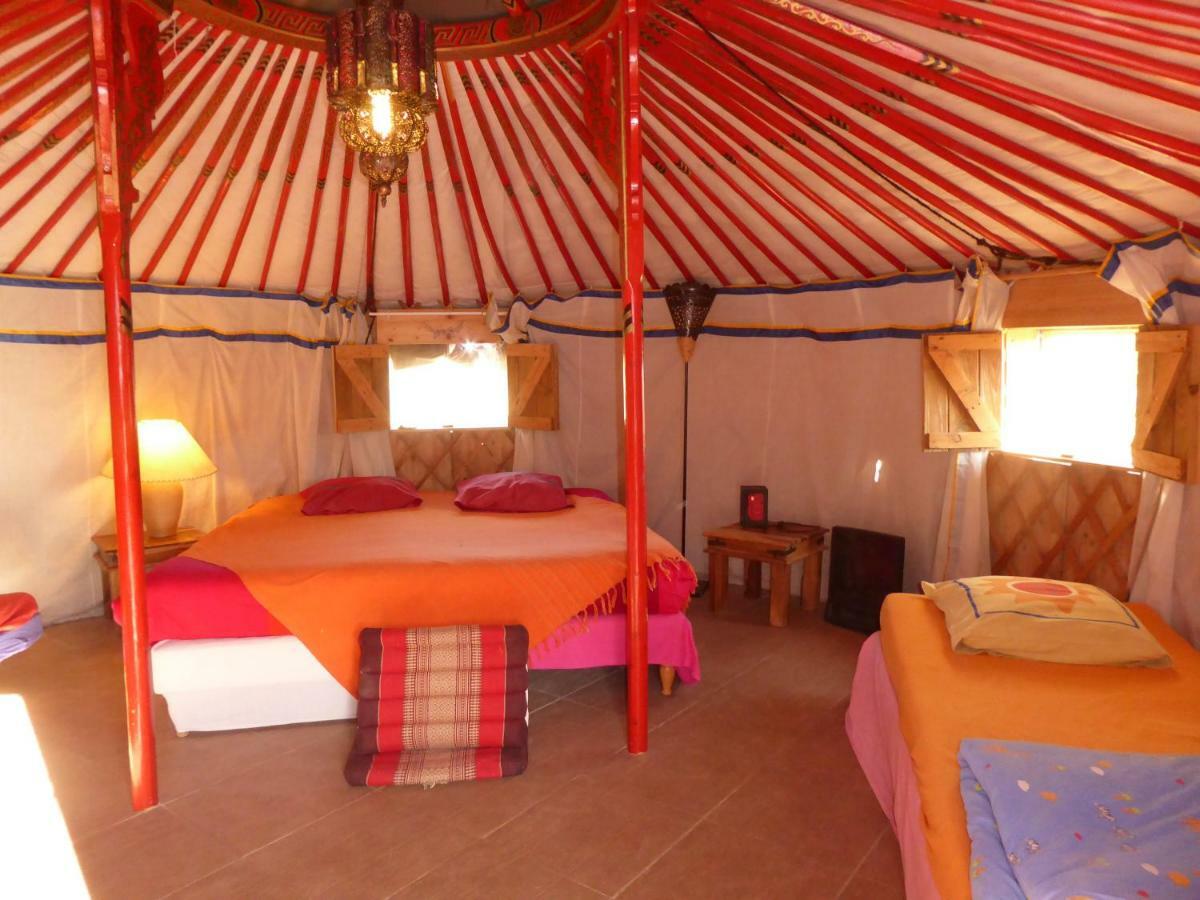 Ferme Saint Pierre Hotel Bargeme Bagian luar foto