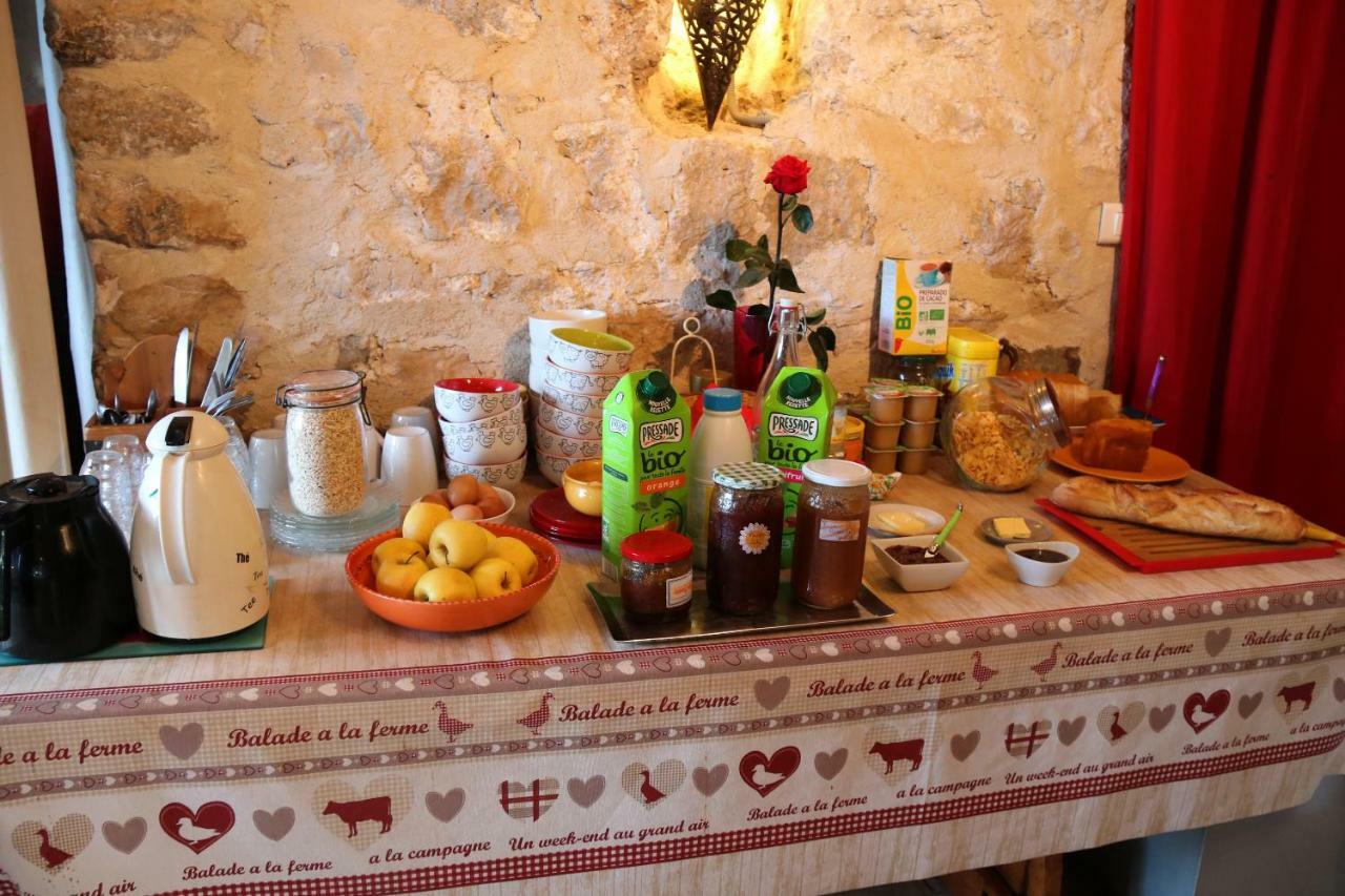 Ferme Saint Pierre Hotel Bargeme Bagian luar foto